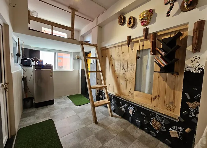 Nirman Homestay 5 Minutes Walk To Beach